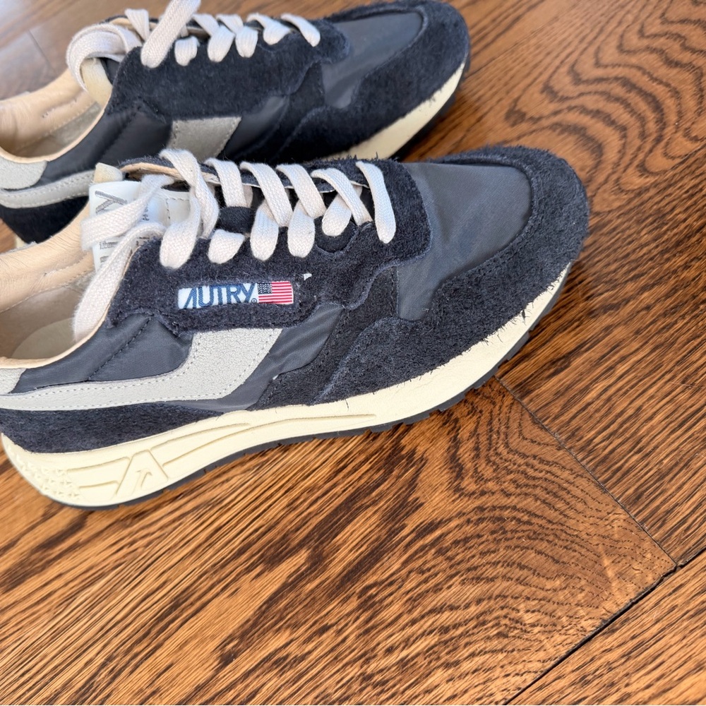 Autry REELWIND LOW SNEAKERS IN BLACK NYLON AND SUEDE- never worn, brand new! - Picture 2 of 5
